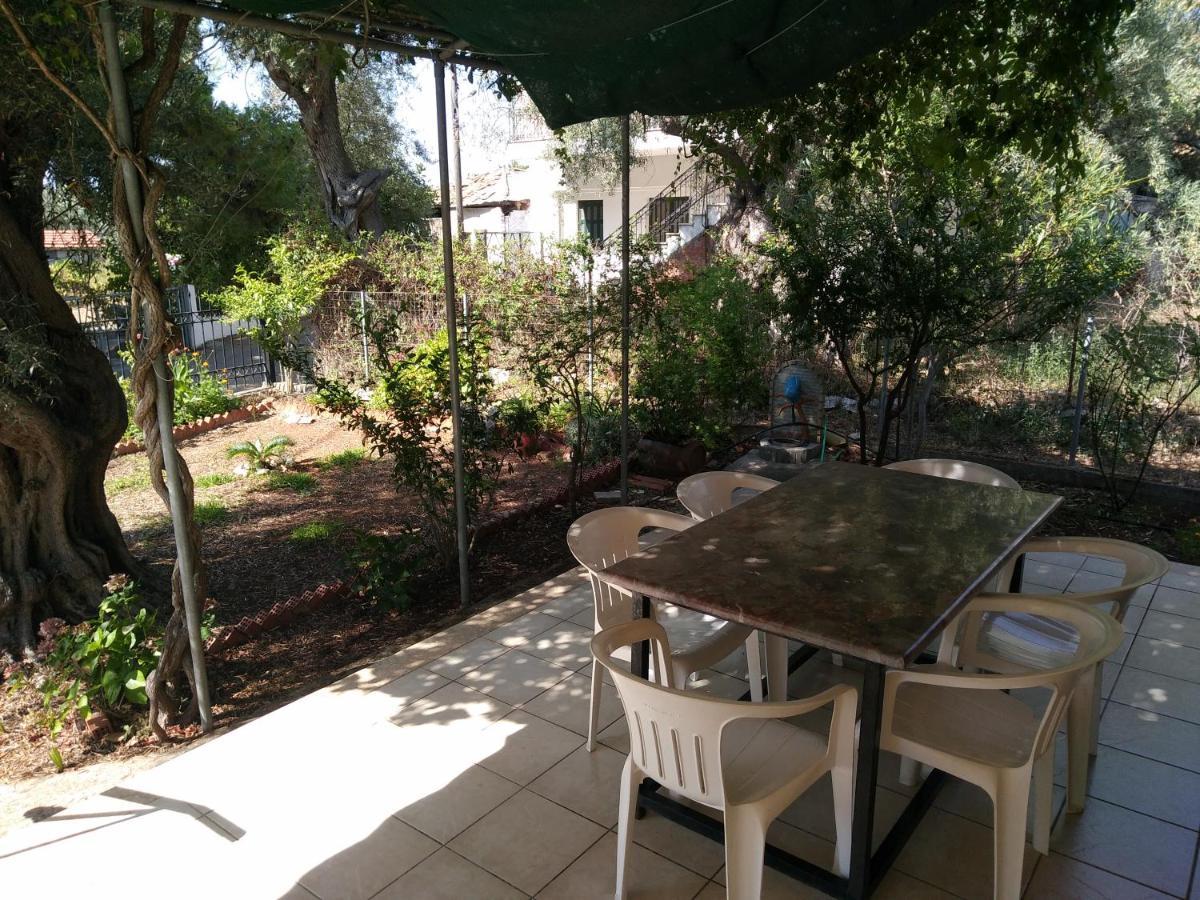 Willa Lefkas House With Garden Tsoukaládhes Zewnętrze zdjęcie